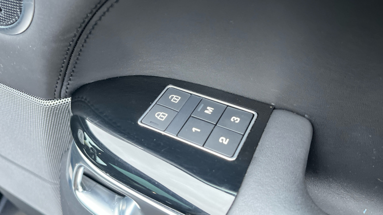 Land Rover Range Rover Sport 2.0 P400e HSE Dynamic Black 5dr Auto Estate